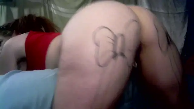 NaughtyIzzy4U's Webcam Show