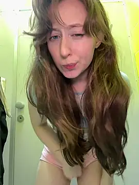 FroggyAnna Show in webcam