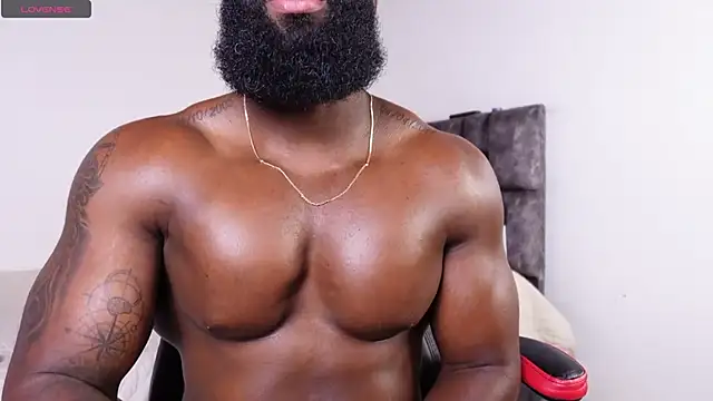 הופעת וובקאם של james_musclebbc