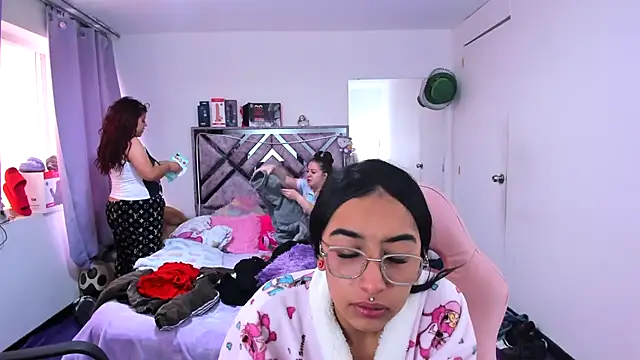 Luna_Analya élő XXX-chatje