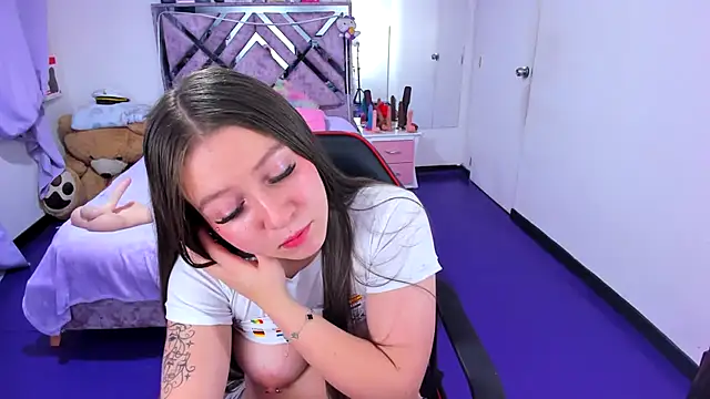 Luna_Analya Adlı Modelin Canlı XXX Sohbeti