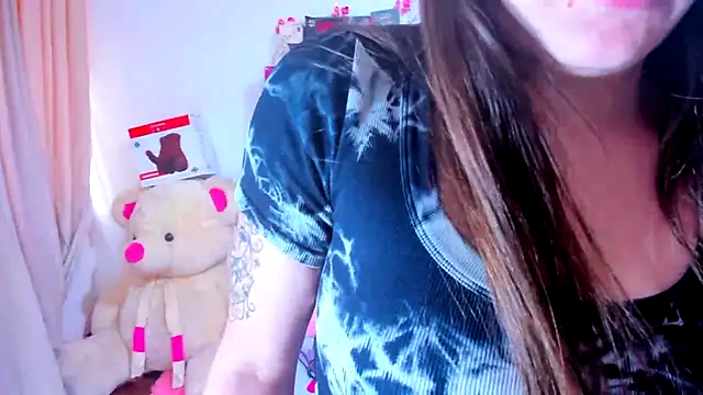 Luna_Analya élő XXX-chatje