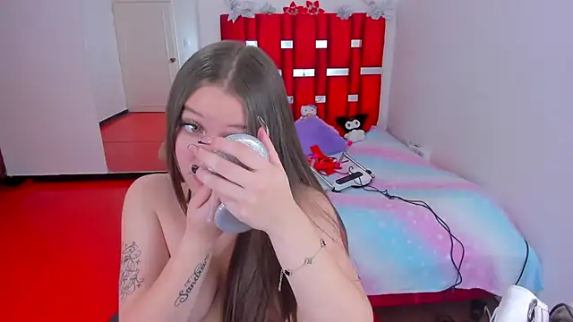 XXX chat uživo modela Luna_Analya