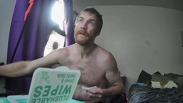 Tiggitytomociti webkamerás műsora