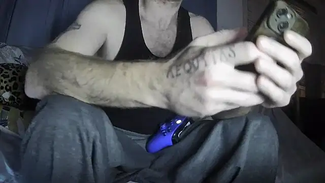 Tiggitytomociti's Webcam Show