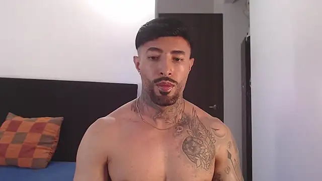 andrea_de_lucaa 在線直播表演