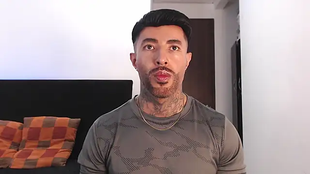 andrea_de_lucaa 在線直播表演