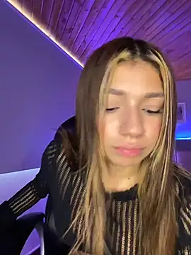 Isabella18_pink's Live XXX Chat