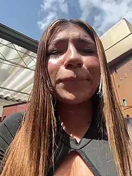Chat +18 de Isabella18_pink ao vivo
