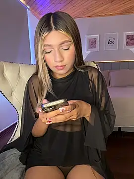 Issa_pink18 Live XXX-Chat