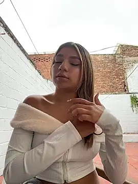 Issa_pink18 Chat XXX live