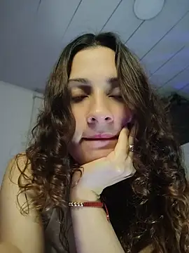 lindasytn Live chat-huone