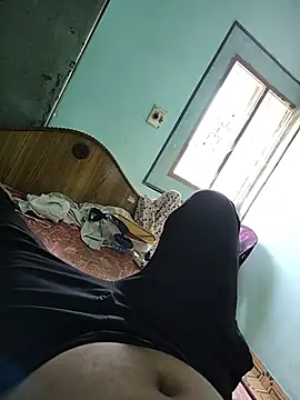 maddy3108 Pertunjukan Webcam