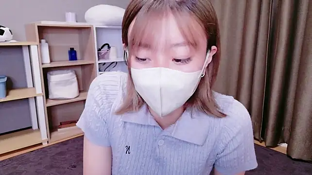 Nana__chのウェブカメラショー