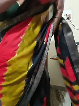 taratelugu Adlı Modelin Canlı XXX Sohbeti
