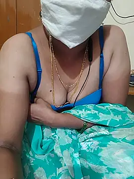 Chat XXX en directo de taratelugu