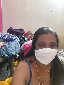 Chat XXX en directo de taratelugu