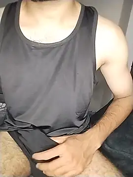 Mr_Hotyy: διαδικτυακό σόου στην κάμερα