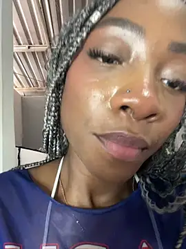 Astergray21 Show in webcam