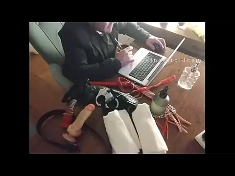 KingZekielYQueenElizabeth Pertunjukan Webcam