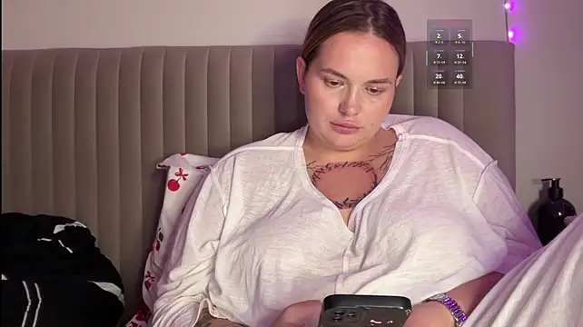 Nata102 Live XXX-chat