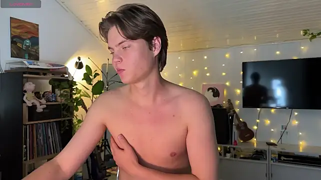 RusBradPitt Pertunjukan Webcam