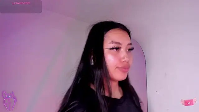 Viioleett_cum's Live Chat Room