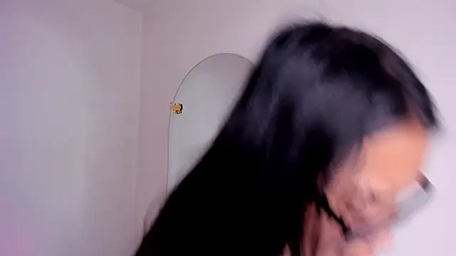 Chat XXX en directo de Viioleett_cum