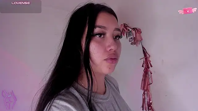 Viioleett_cum's Webcam Show