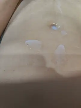 Nkd-GuY Show in webcam