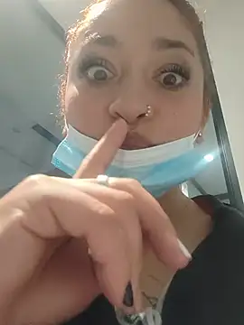 Mariana-94's Live XXX Chat
