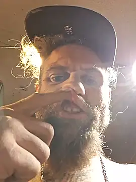 bearded_cross 在線直播表演