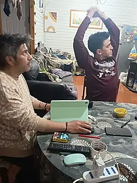 Girth_Gus – Kamerová šou