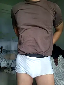 Pokazy przed kamerką – TheMysteriousguy_