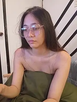 urnaughty_creamypie's Live XXX Chat