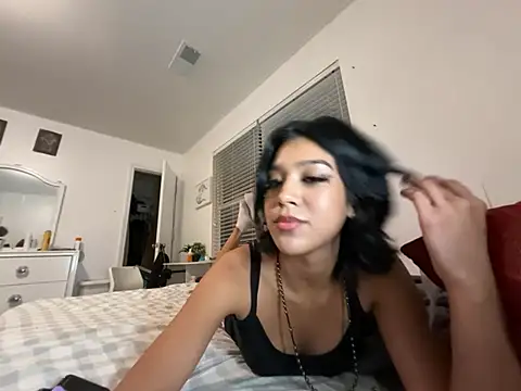 petitelatinateen Show in webcam