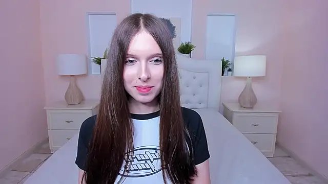 dark_k1tty Show in webcam