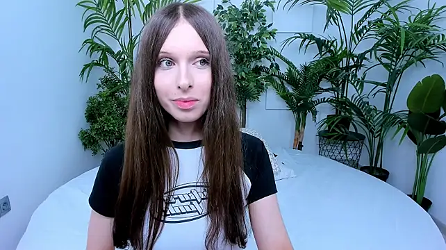 dark_k1tty Show in webcam