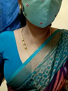 sushma26 Show in webcam
