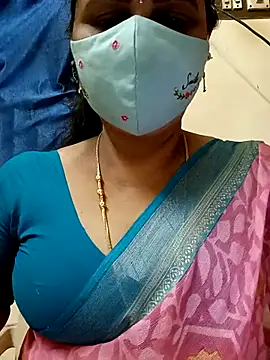 sushma26 Show in webcam