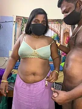 YourTeluguQueen143: διαδικτυακό σόου στην κάμερα