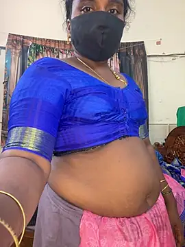 YourTeluguQueen143 Show in webcam
