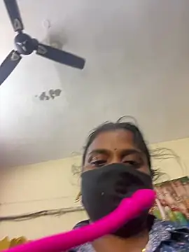 YourTeluguQueen143 ওয়েবক্যাম শো