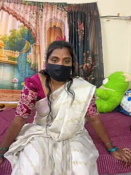 YourTeluguQueen143 webcam show