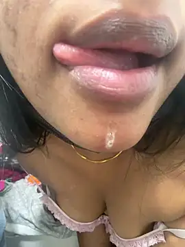 SluttyCouple69 Webcam Show