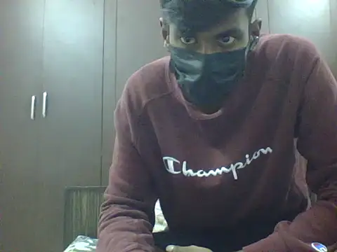 Show modela HYD_WGL_BOY na web-kameri