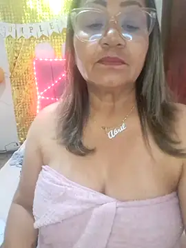 Vickyfox_ XXX чат на живо