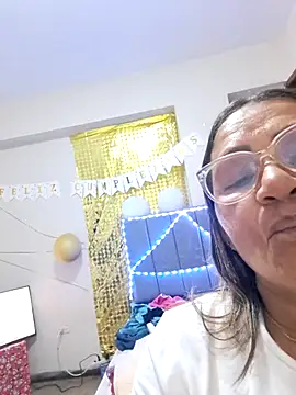 دردشة Vickyfox_ الجنسية المباشرة