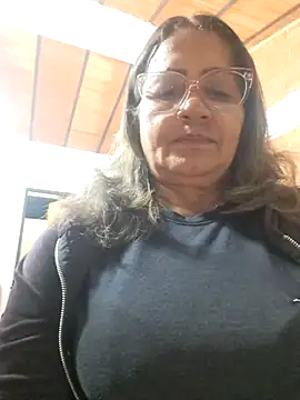 دردشة Vickyfox_ الجنسية المباشرة