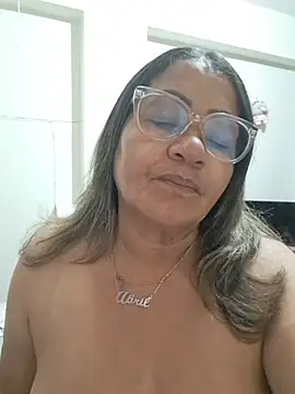Živý XXX chat Vickyfox_